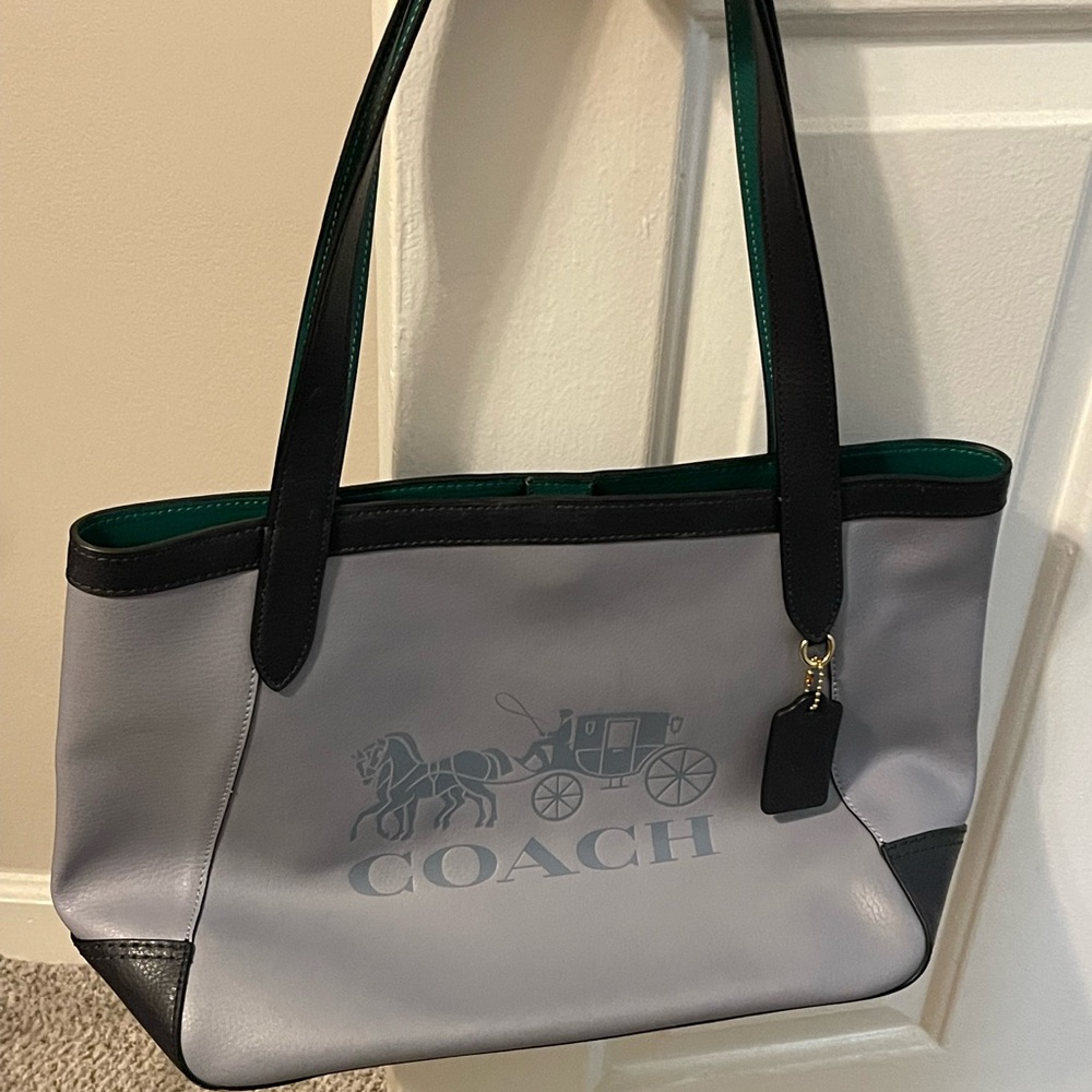 Coach tote style C5676